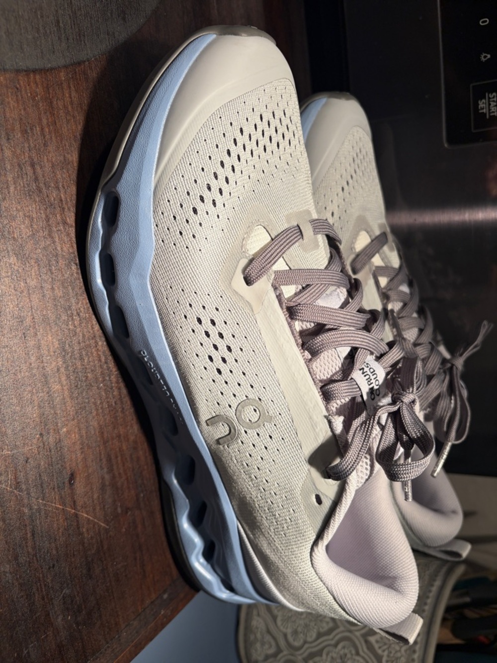 On cloud cloudsurfer trail 2 women’s running shoes (only used once)